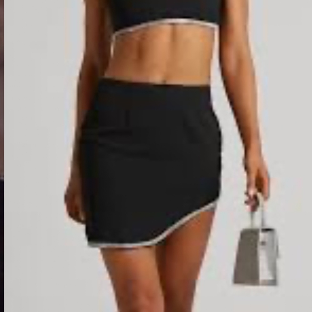 Showpo Josanna Diamante Trim Asymmetrical Mini Skirt – Black – Size 8 (NWT)